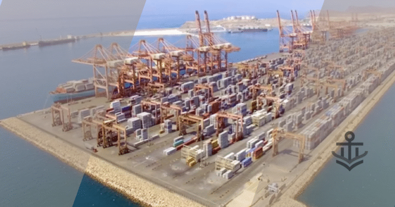 أنواع الحاويات في الشحن البحري بميناء صلالة